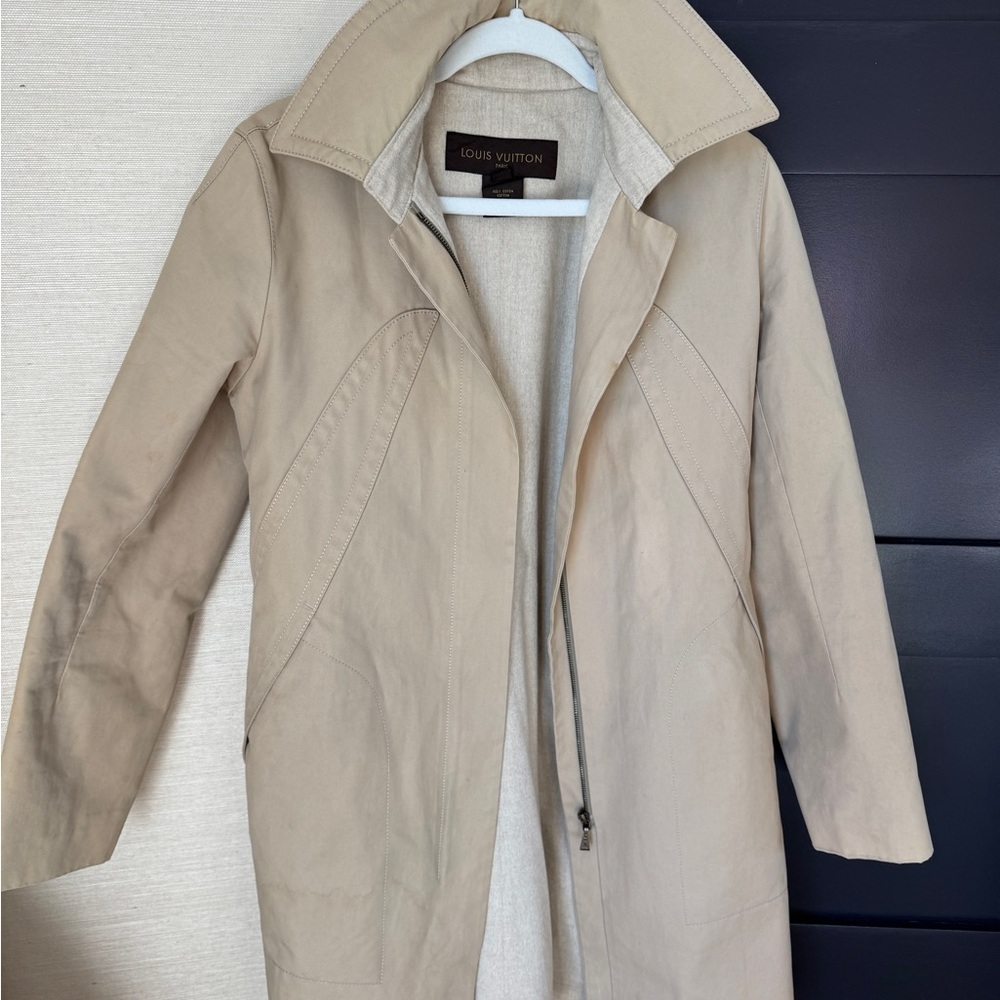Louis Vuitton Women's Cream Trench Coat